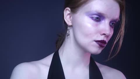        im expecting 350 thumbs up on my altar   online show from 02.09.25