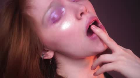        im expecting 350 thumbs up on my altar   online show from 02.12.25