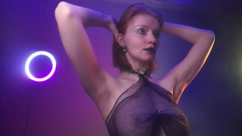        im expecting 350 thumbs up on my altar   online show from 09.24.25