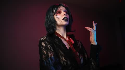        im expecting 350 thumbs up on my altar   online show from 04.08.26