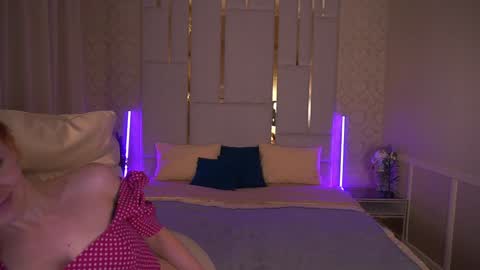 GingerLizzii online show from 01.04.25