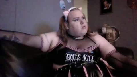 Snapshot of ginny_dominatrix chatting on 02.10.25 ginny ray online show from 02.10.25
