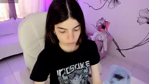 Kendall online show from 02.10.26