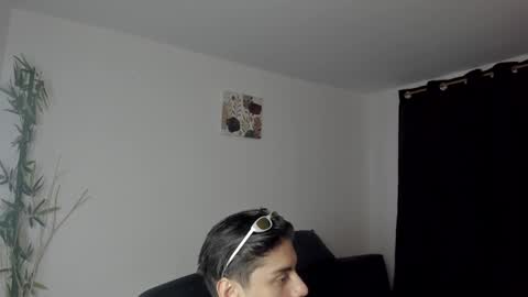 Snapshot of gio_russo chatting on 12.02.24 GioRusso online show from 12.02.24