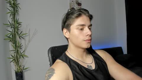Snapshot of gio_russo chatting on 12.24.24 GioRusso online show from 12.24.24
