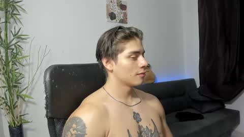 Snapshot of gio_russo chatting on 12.28.24 GioRusso online show from 12.28.24