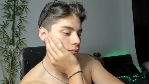 Snapshot of gio_russo chatting on 01.25.25 GioRusso online show from 01.25.25