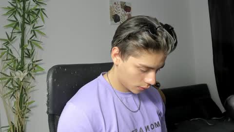 Snapshot of gio_russo chatting on 01.27.25 GioRusso online show from 01.27.25