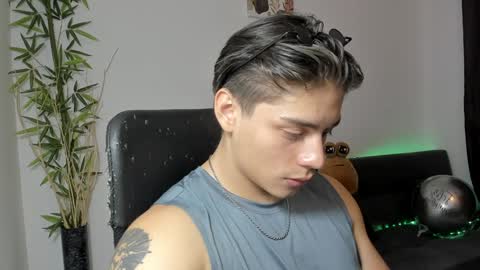 Snapshot of gio_russo chatting on 01.27.25 GioRusso online show from 01.27.25