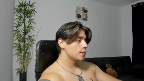 Snapshot of gio_russo chatting on 02.22.25 GioRusso online show from 02.22.25