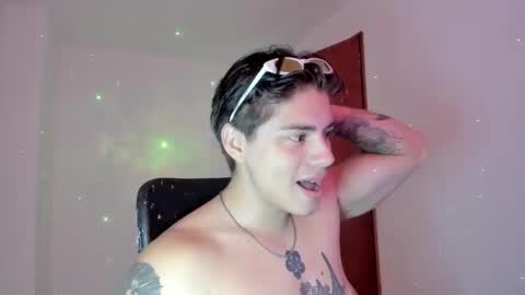 Snapshot of gio_russo chatting on 09.12.25 GioRusso online show from 09.12.25