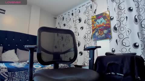 Snapshot of giomar_reyes chatting on 10.11.25 GIOMAR REYES online show from 10.11.25