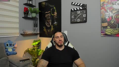 Snapshot of giorgio_leone2 chatting on 01.04.25 Giorgio leone online show from 01.04.25