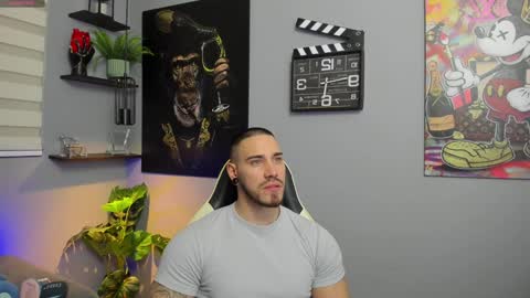 Snapshot of giorgio_leone2 chatting on 01.16.25 Giorgio leone online show from 01.16.25