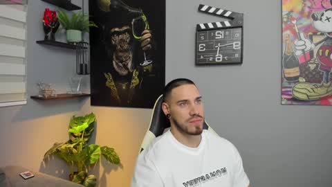 Snapshot of giorgio_leone2 chatting on 01.23.25 Giorgio leone online show from 01.23.25