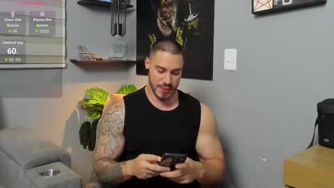 Snapshot of giorgio_leone2 chatting on 10.23.25 Giorgio leone online show from 10.23.25