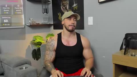 Snapshot of giorgio_leone2 chatting on 10.26.25 Giorgio leone online show from 10.26.25