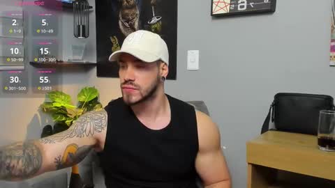 Snapshot of giorgio_leone2 chatting on 10.29.25 Giorgio leone online show from 10.29.25