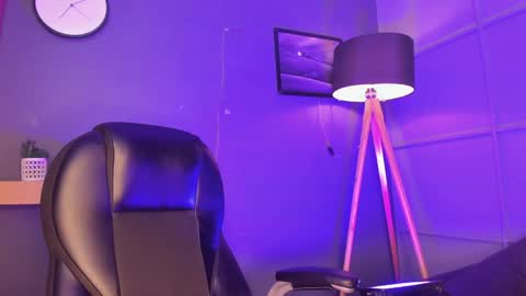 Snapshot of giovanna_oliveira chatting on 01.16.25 Giovanna online show from 01.16.25