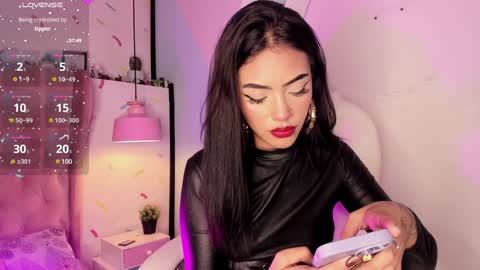 Snapshot of giovanna_oliveira chatting on 02.07.25 Giovanna online show from 02.07.25