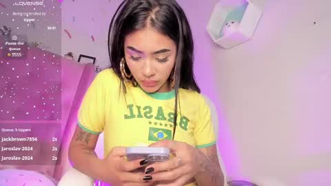 Snapshot of giovanna_oliveira chatting on 02.09.25 Giovanna online show from 02.09.25