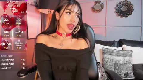 Snapshot of giovanna_oliveira chatting on 02.12.25 Giovanna online show from 02.12.25
