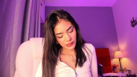 Snapshot of giovanna_oliveira chatting on 09.10.25 Giovanna online show from 09.10.25