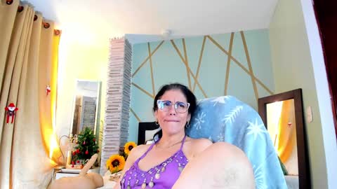 Girasol Walton online show from 12.26.24