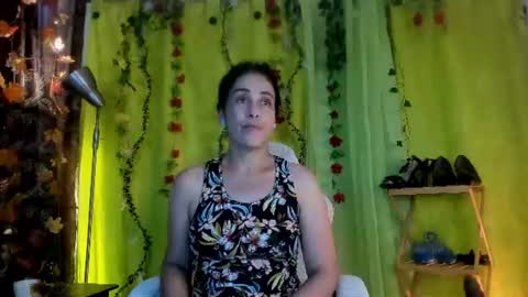 Girasol Walton online show from 06.12.26