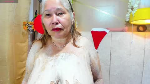 Girl Amada online show from 12.21.24