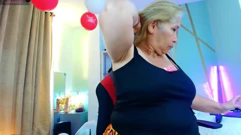 Girl Amada online show from 09.19.25