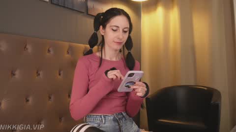 Nikki online show from 11.02.25