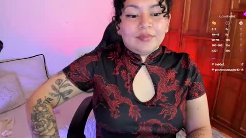 girl_inline online show from 02.28.25