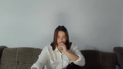 Snapshot of girl_leya chatting on 09.10.25 girl_leya online show from 09.10.25