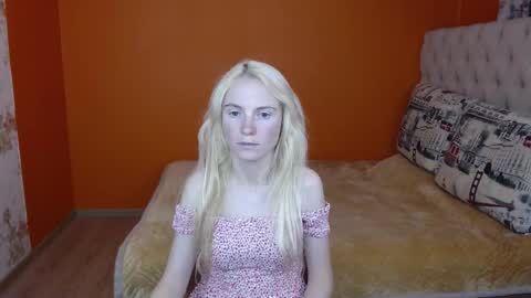 Snapshot of girl_summer97 chatting on 11.09.25 Katia online show from 11.09.25