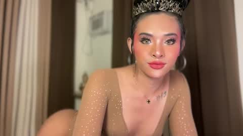 queen ronna online show from 05.19.26