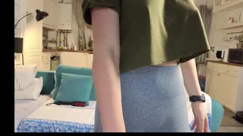 Girlfriend online show from 12.15.25