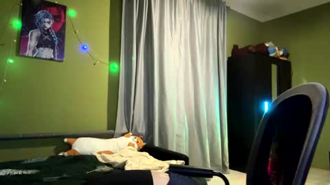 Snapshot of girlfromanothercity chatting on 12.25.24 Meowww online show from 12.25.24