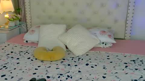 Ariana Sophia.  online show from 01.18.26