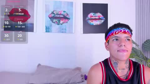 girls_inlove online show from 10.23.25