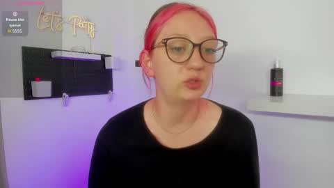 Maze    Thumbs up online show from 10.22.25