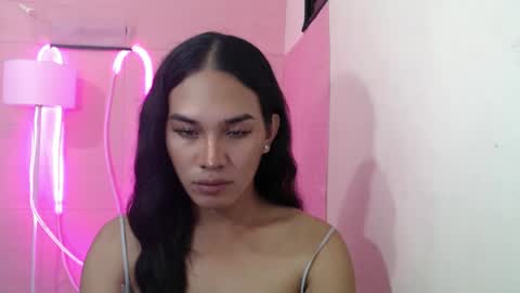 Rhaine online show from 01.08.25