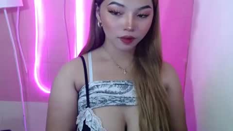 Rhaine online show from 03.06.25
