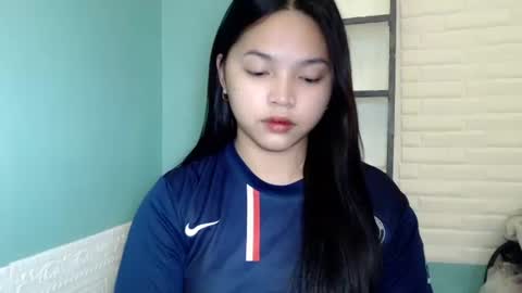 Rhaine online show from 10.06.25