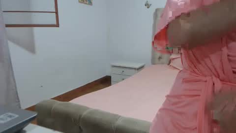 Victoria online show from 11.05.25