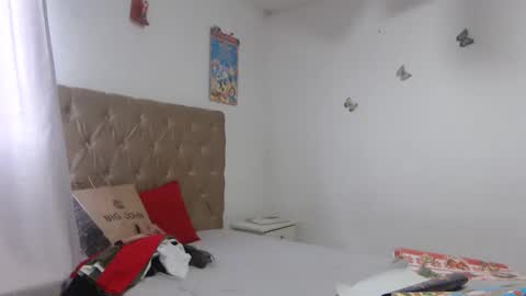 Victoria online show from 12.21.25