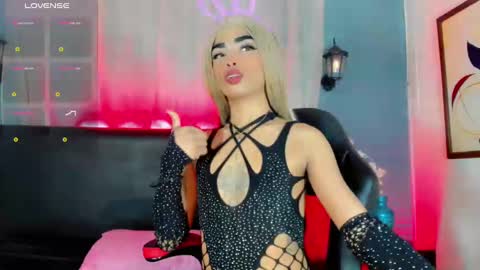 Snapshot of gisele_fox chatting on 03.06.25 Gisel online show from 03.06.25