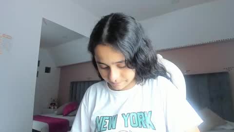 Snapshot of giselle_roldan chatting on 09.26.25 GISELLE ROLDAN online show from 09.26.25