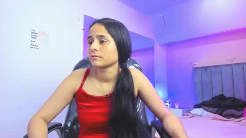 Snapshot of giselle_roldan chatting on 02.22.26 GISELLE ROLDAN online show from 02.22.26