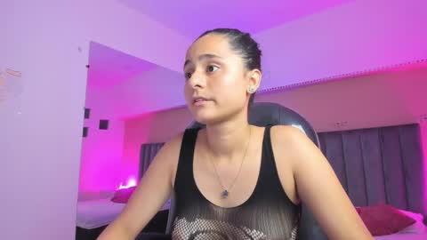 GISELLE ROLDAN online show from 04.01.26